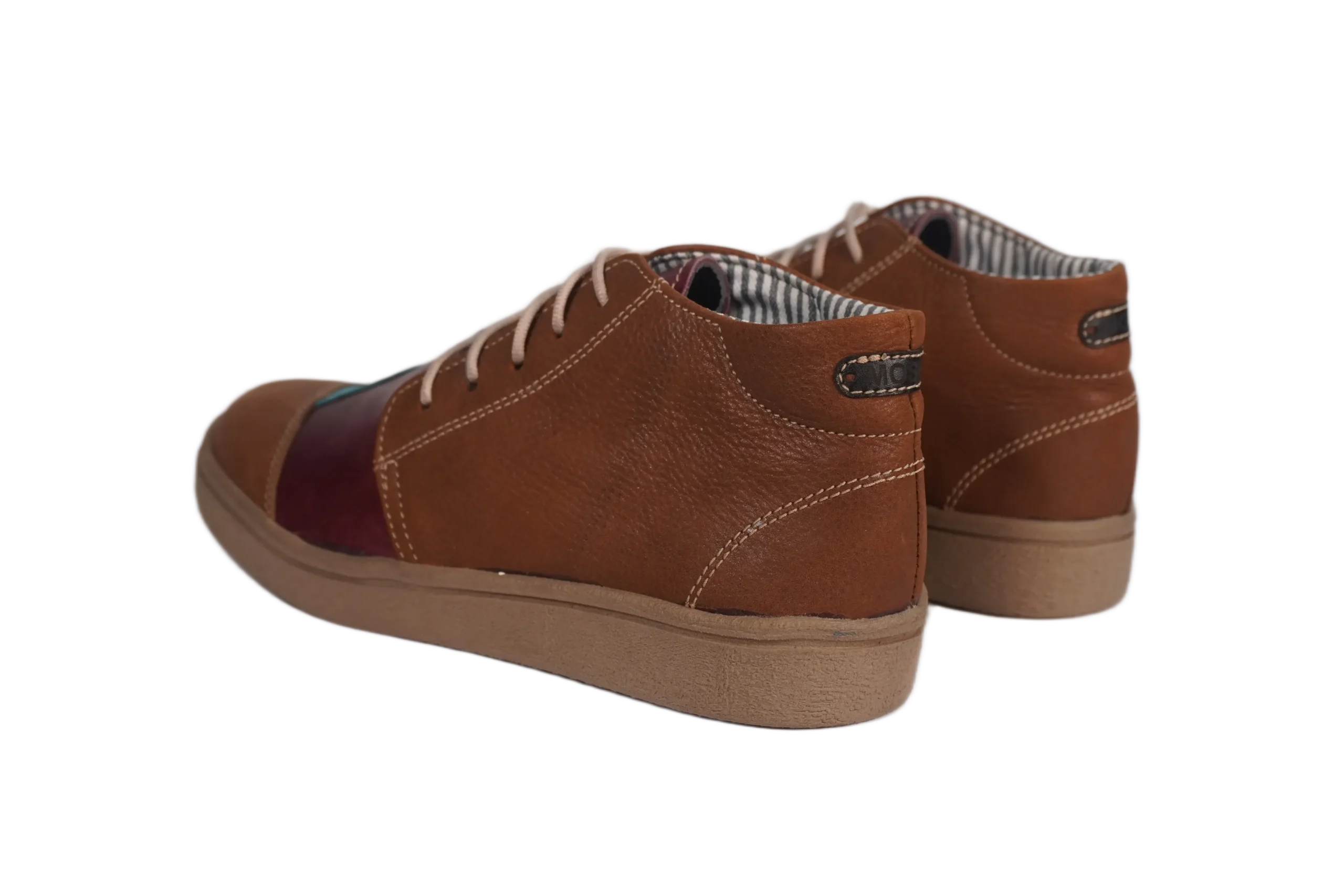 ASIMÉTRICO - Imagen 10